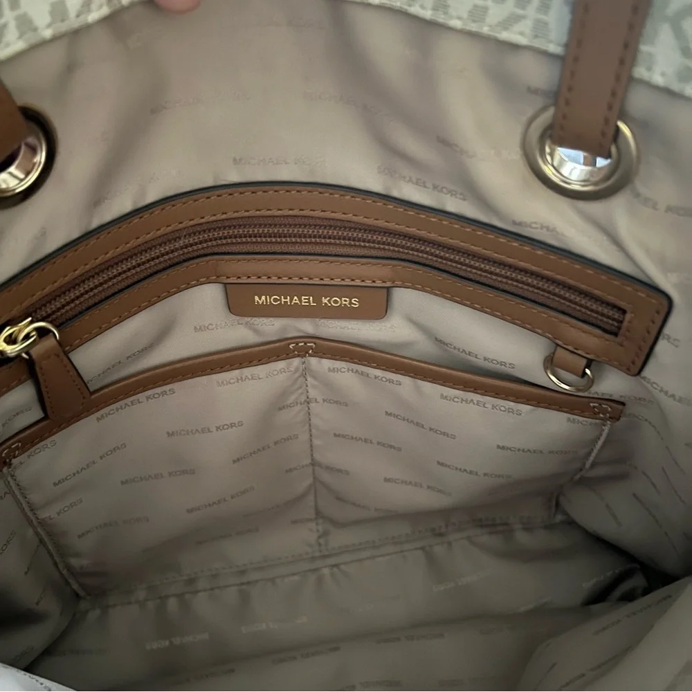 Michael Kors bag - Picture 5 of 6